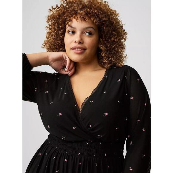 Torrid Black Dainty Floral Mesh Surplice‎ Babydoll Top Coquette Whimsigoth 3X - Picture 12 of 12